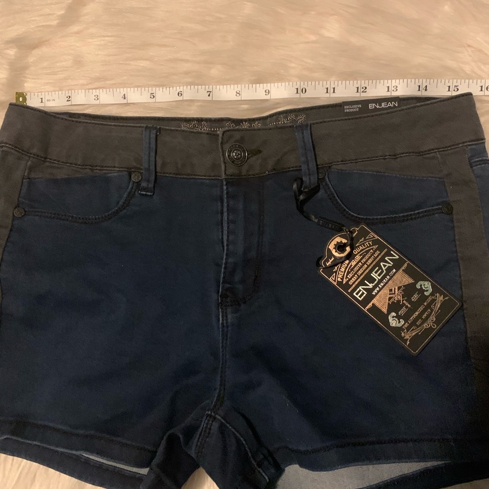 NWT ENJEAN Denim Fit Mid rise Short Shorts Size L - Picture 7 of 8